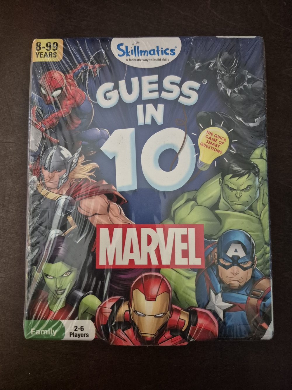 Guess in 10 Marvel Party Game - Blue